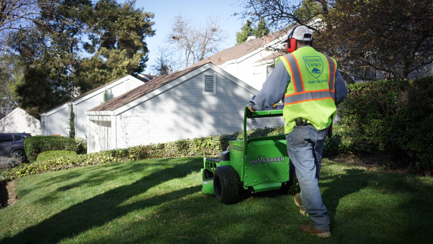 enviro-views-landscape-using-mean-green-battery-powered-mowers