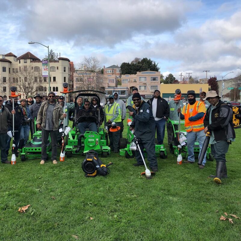 city-of-oakland-converted-to-battery-powered-equipment